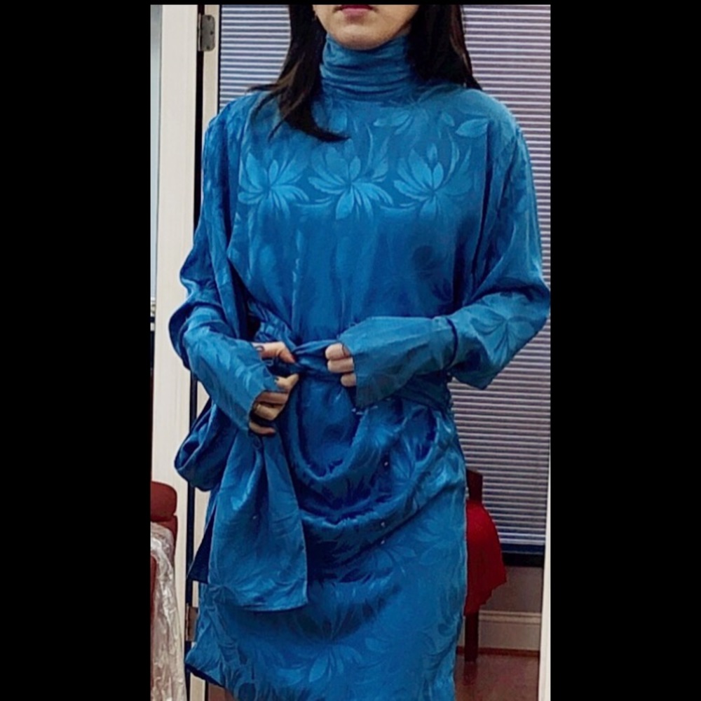 Boutique/Blue Silk